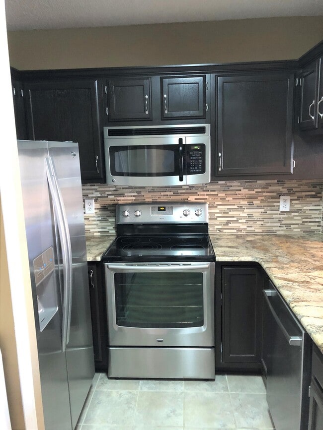 Foto del edificio - 19827 Henderson Rd