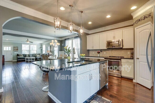 Foto del edificio - 1055 Harvey Springs Dr