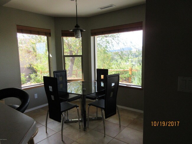 Foto del edificio - 2128 Sequoia Dr