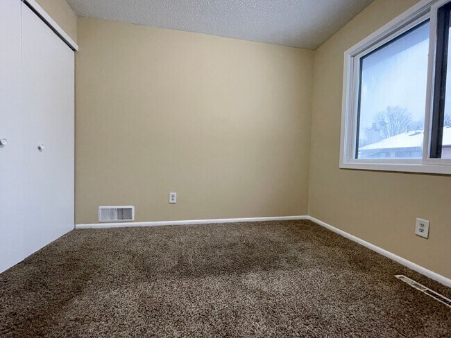 Foto del edificio - 3 bed/2 bath Sweet Townhome In Brooklyn Pa...