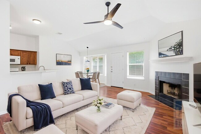 Foto del edificio - 1006 Buttercup Ct