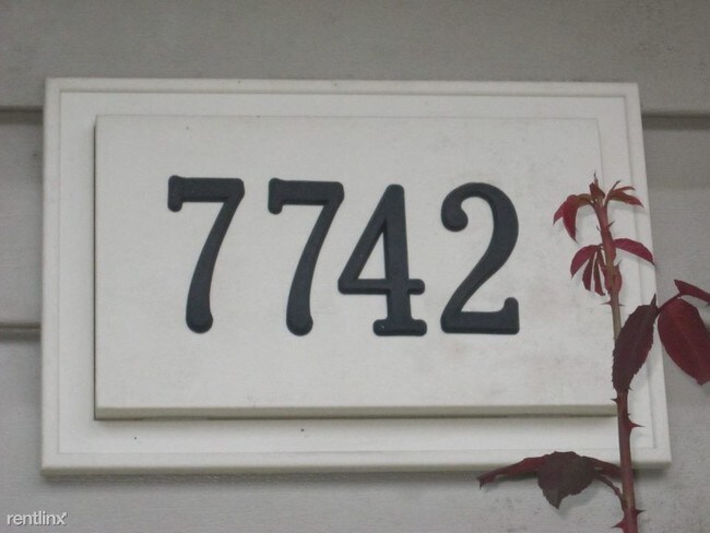 Foto del edificio - 7742 Settlers Landing Trl S