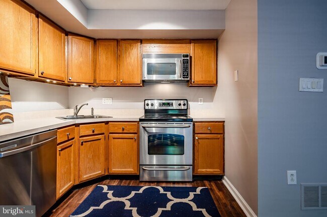 Building Photo - 4205 Fox Pointe Ct