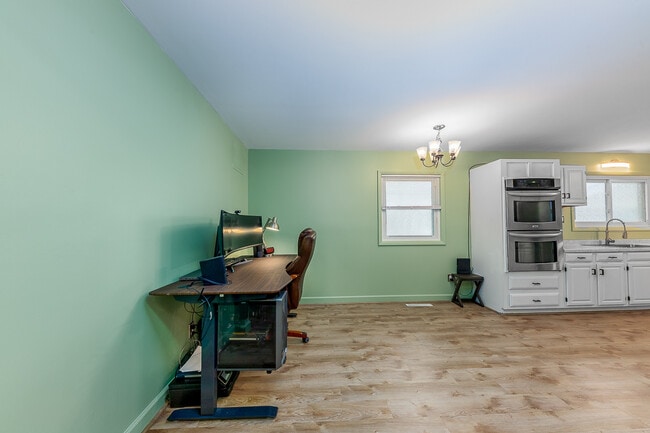 Foto del edificio - 2300 Woodland Ave