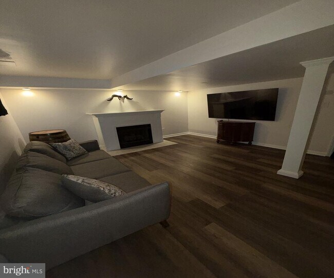 Foto del edificio - 3728 Swetland Dr