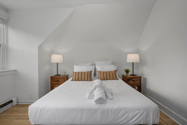 Foto del edificio - 242 Mccormick Pl