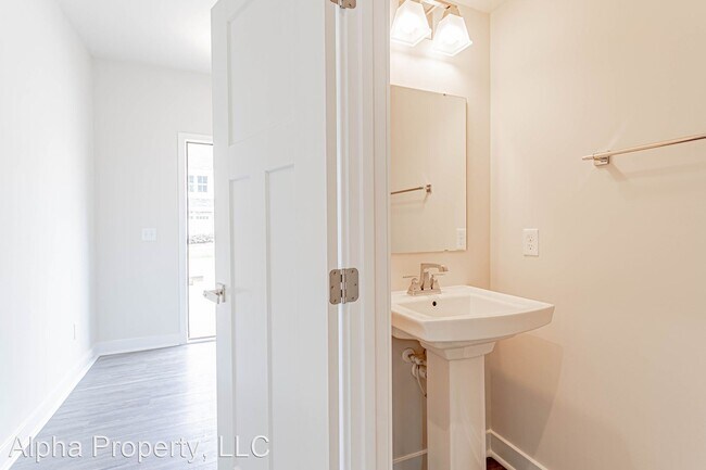 Building Photo - 3 br, 2.5 bath House - 127 Roseridge Dr