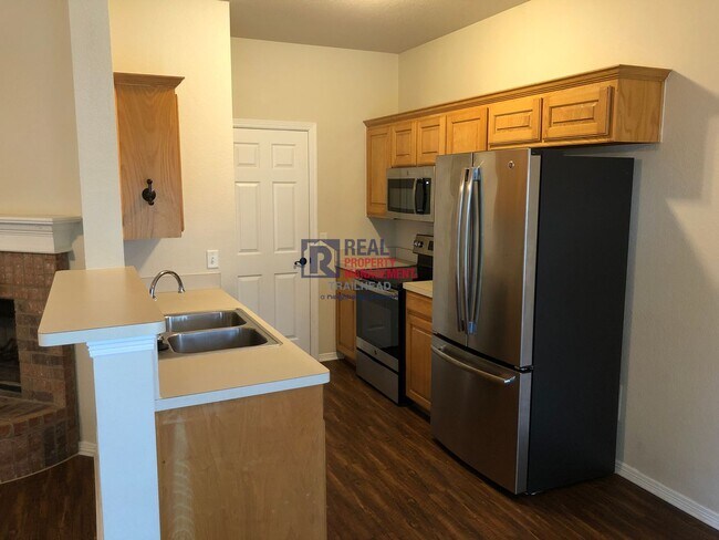 Foto del edificio - Very Neat 3 Bed/2Bath Home In A Desirable Neighborhood