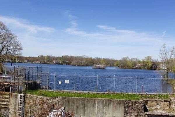 Foto del edificio - 414 Mt Hope St