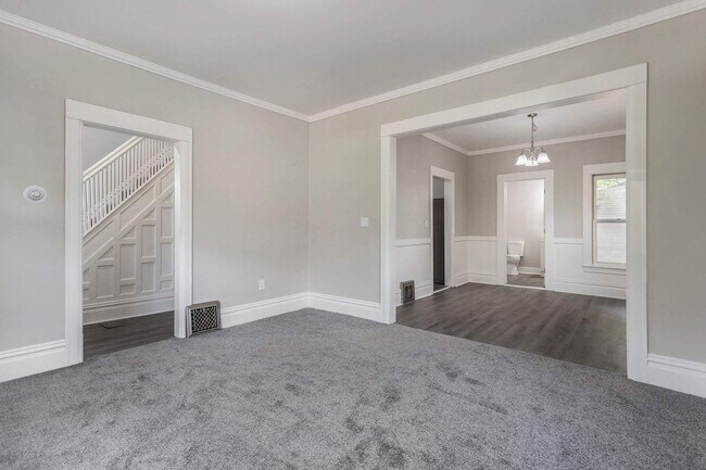 Building Photo - Three Bedroom One Bath Home Available!