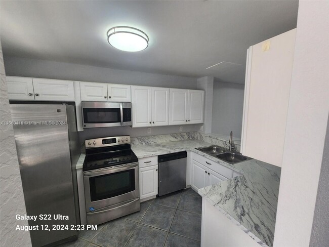 Foto del edificio - 14121 SW 120th Ct