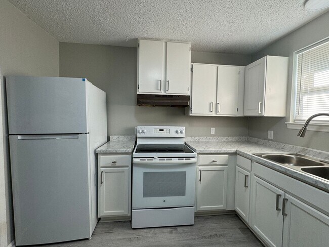 Building Photo - Highland Trace 2524-2526