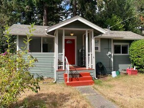 Building Photo - 11513 30th Ave NE
