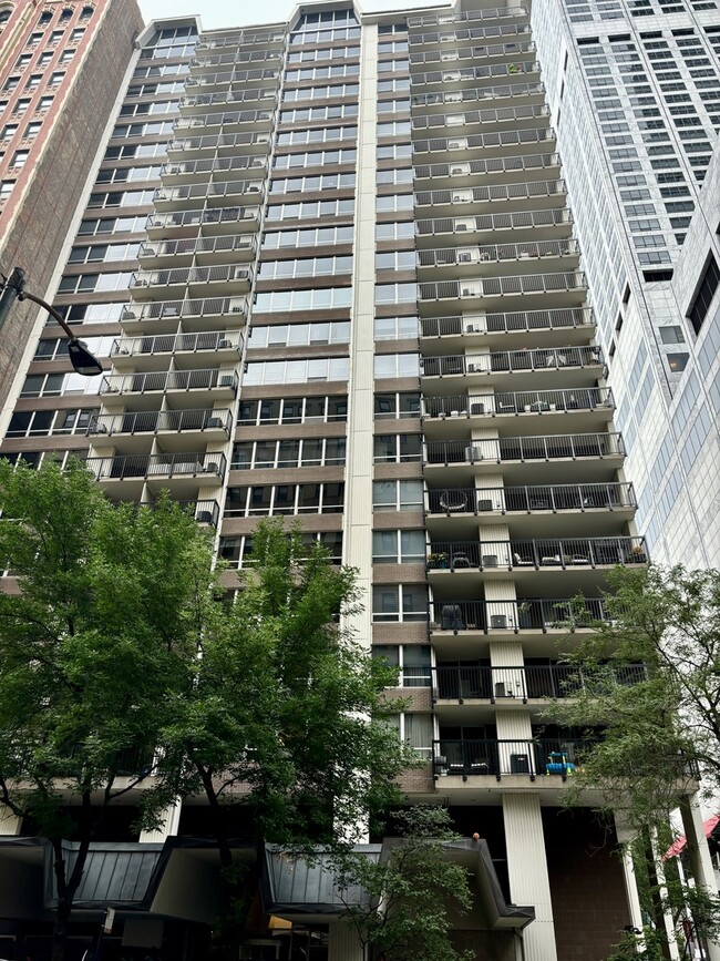 Foto del edificio - 201 E Chestnut St