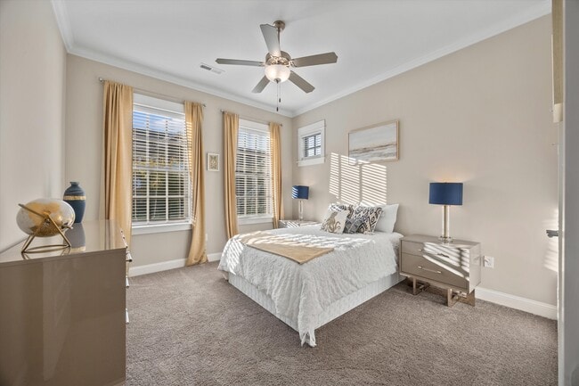 Building Photo - 107 Poydras St