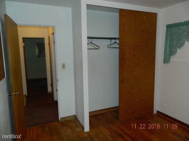 Building Photo - 2 br, 1 bath House - 1010 S Russell St