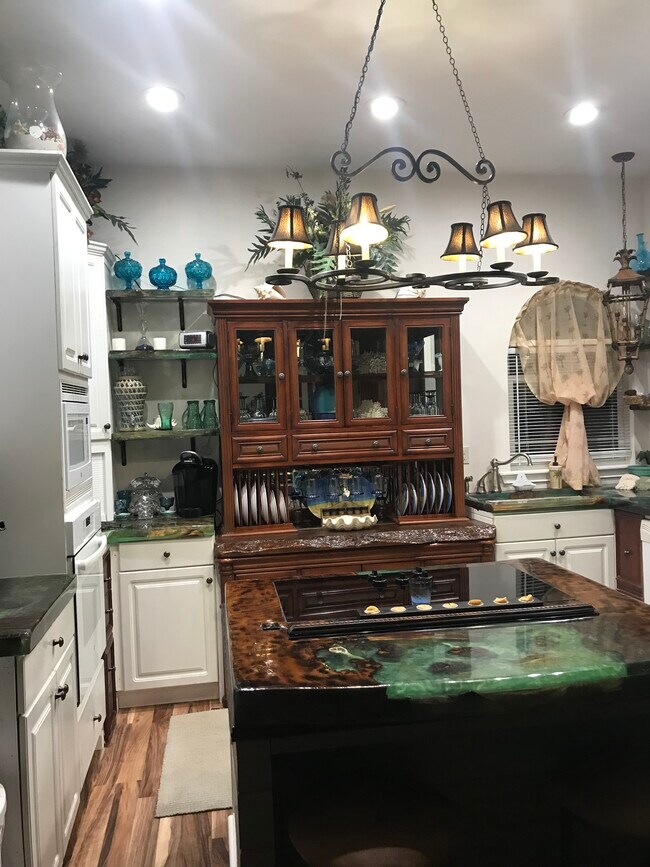 Building Photo - 2640 Tiffany Dr