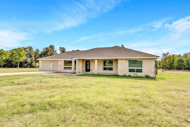 Building Photo - 451 Co Rd 276