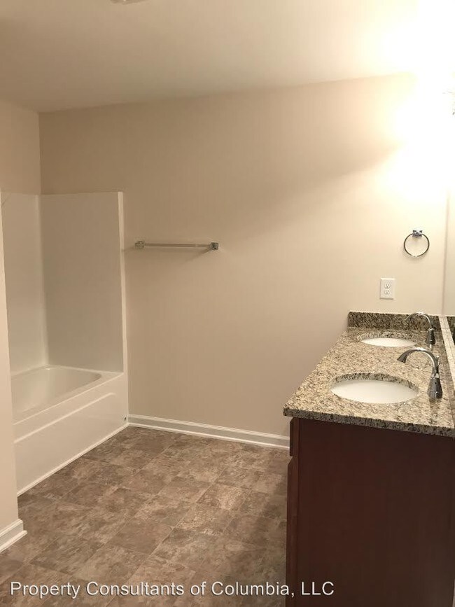 Building Photo - 3 br, 2.5 bath House - 447 Hawkeye Court