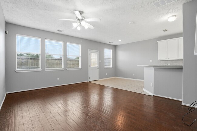 Building Photo - 13084 Peppergate Ln