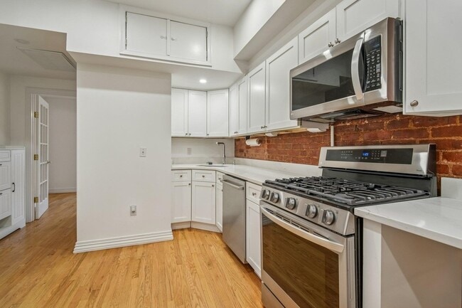 Building Photo - 815 Willow Ave