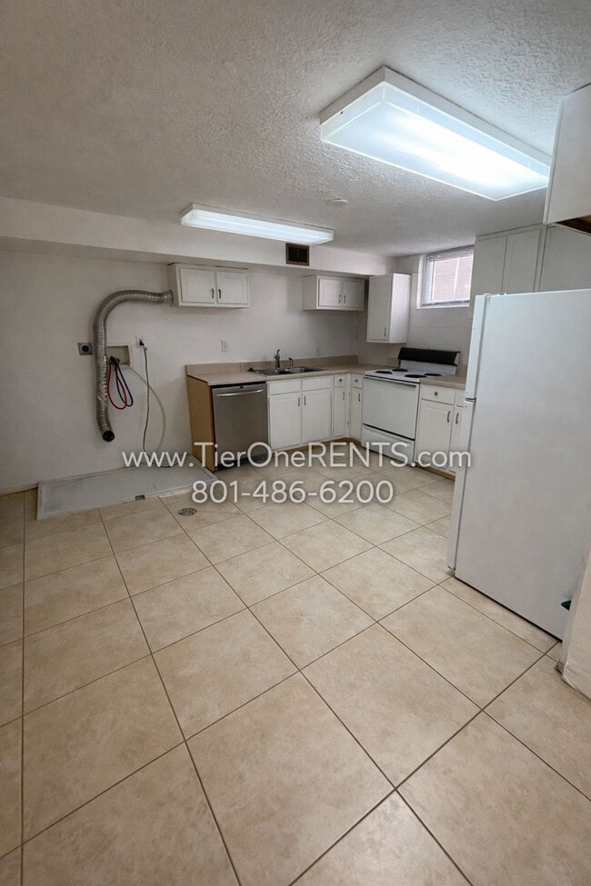 Foto del edificio - No deposit option available for qualified renter with Obligo!