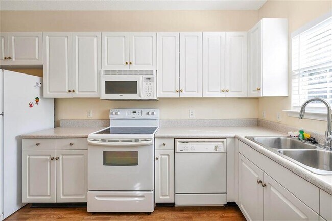 Foto del edificio - 474 Moss Creek Ln