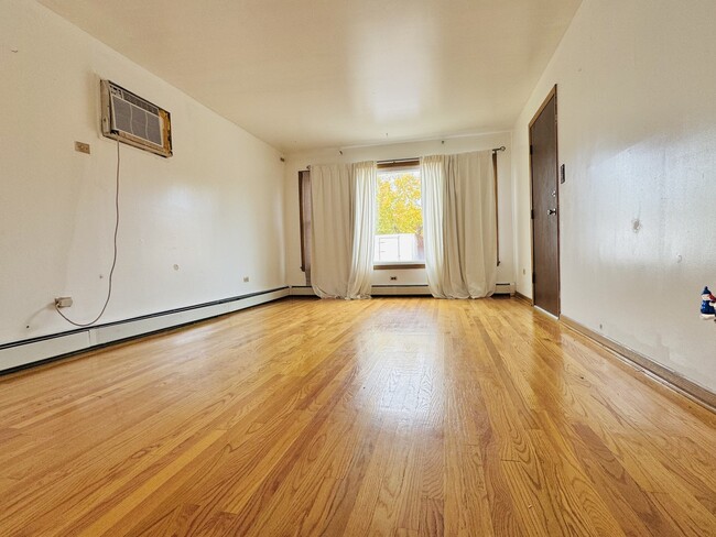 Building Photo - 4211 W 63rd St