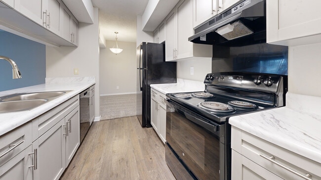 Interior Photo - Brookridge