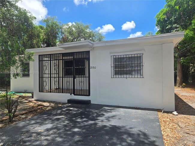 Foto del edificio - 2150 NW 93rd St