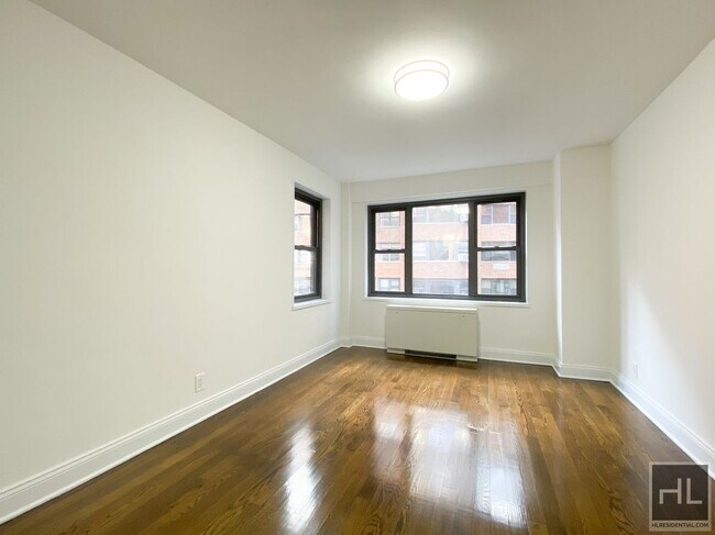 Foto del edificio - EAST 56 STREET