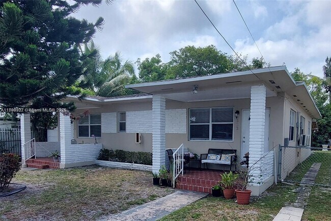 Foto del edificio - 520 NW 97th St