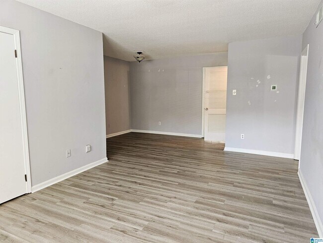 Foto del edificio - 3433 Sandner Ct
