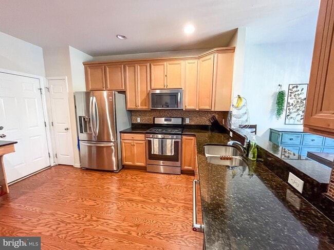 Building Photo - 221 Sills Ln