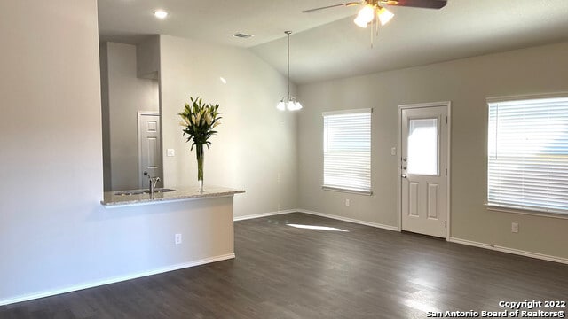 Building Photo - 5602 Rio Cyn