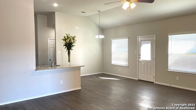 Foto del edificio - 5602 Rio Cyn