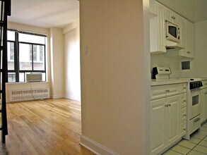 Building Photo - 1 Astor Pl