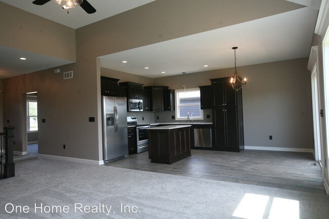 Building Photo - 11660 Ridgeway Ct