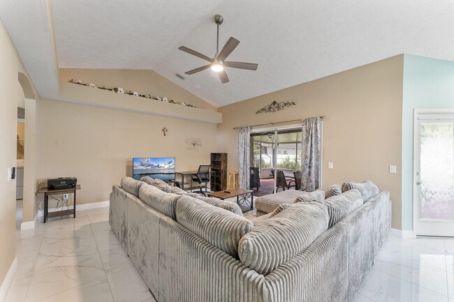 Foto del edificio - 1622 SW Realty St