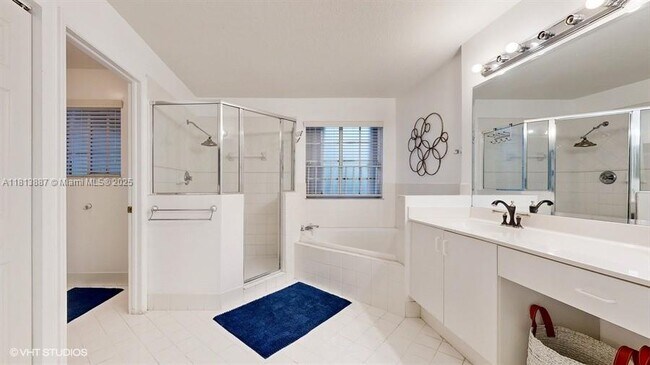 Foto del edificio - 6861 NW 107th Ct