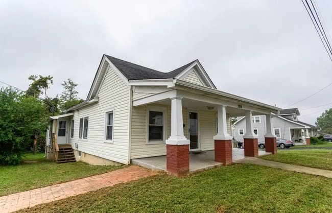 Building Photo - 1104 Tolleys Ln