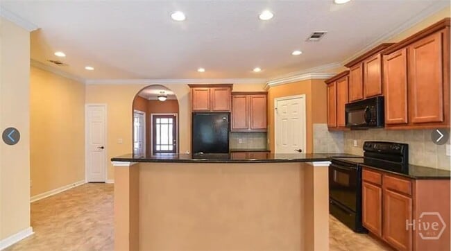 Building Photo - 43 Weslyn Park Dr