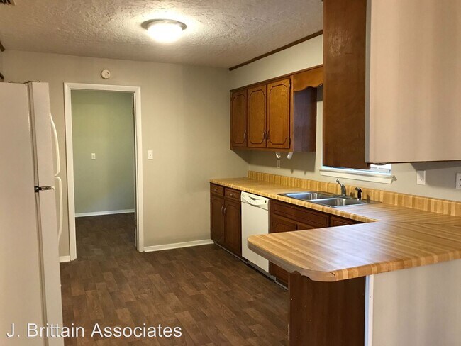 Building Photo - 3 br, 2 bath House - 657 Bailey Springs