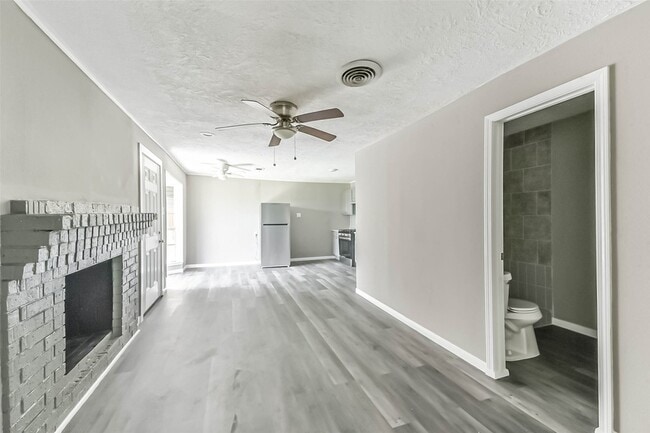 Building Photo - 14249 Brownsville St