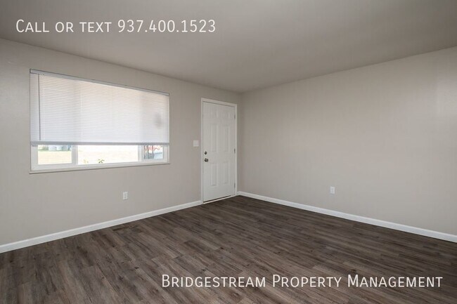 Foto del edificio - 2 bedroom, 1 bath ranch apartment in Huber...