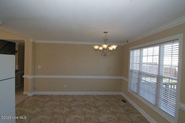 Building Photo - 1000 Sebring Dr