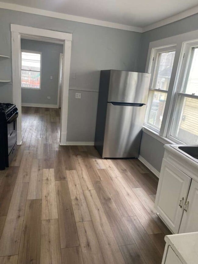 Foto del edificio - 3540 W 61st St