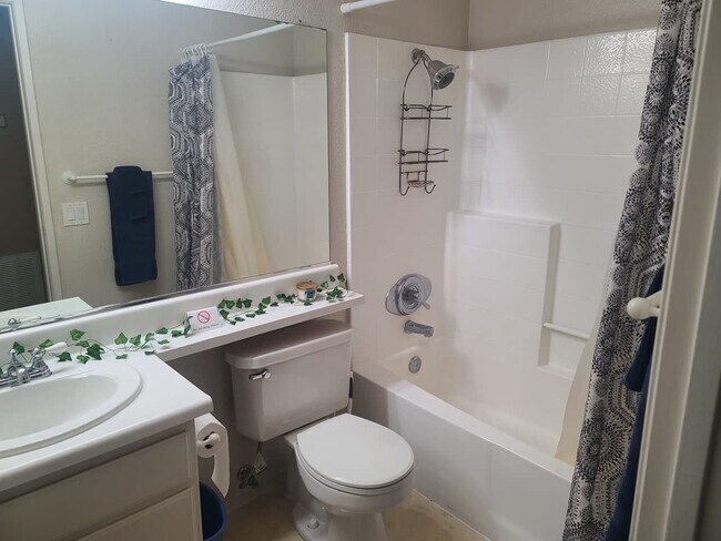 Foto del edificio - 235 S Cross Creek Rd