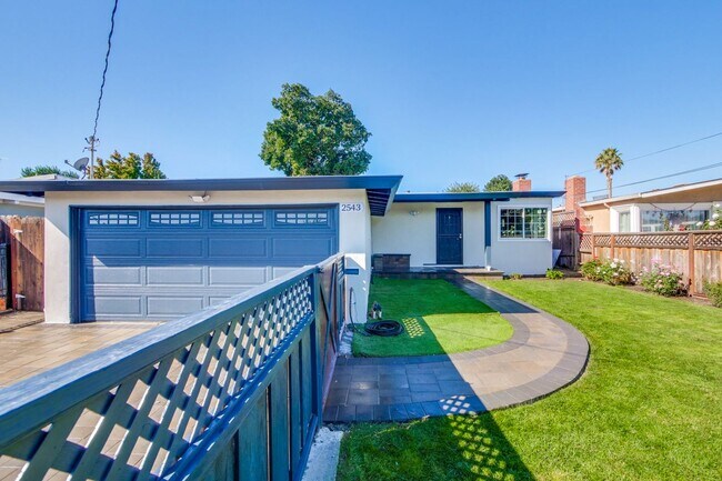 Foto del edificio - Amazing 4 Bed 2 Bath Single Family Home!