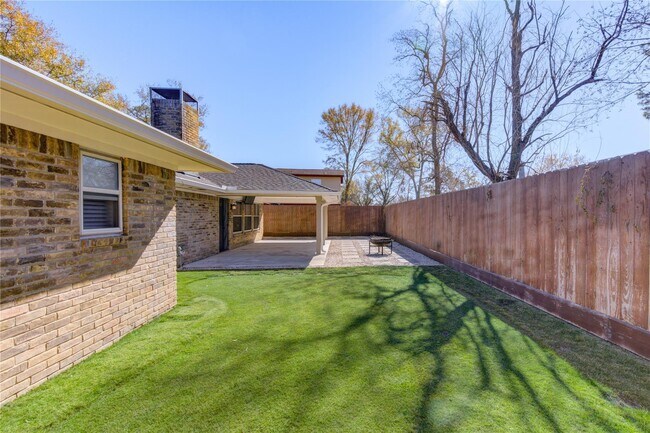 Foto del edificio - 29115 Raestone St